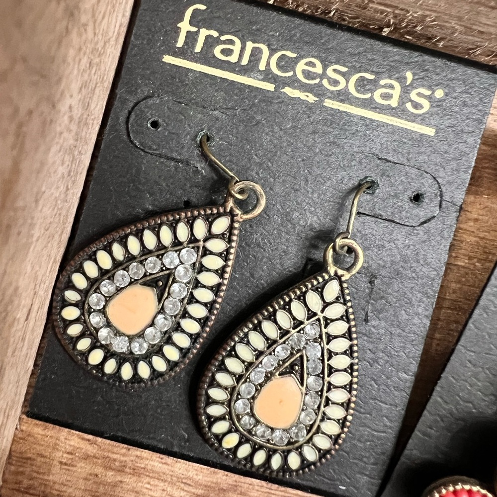 6 pairs Francesca’s earrings - Picture 2 of 7